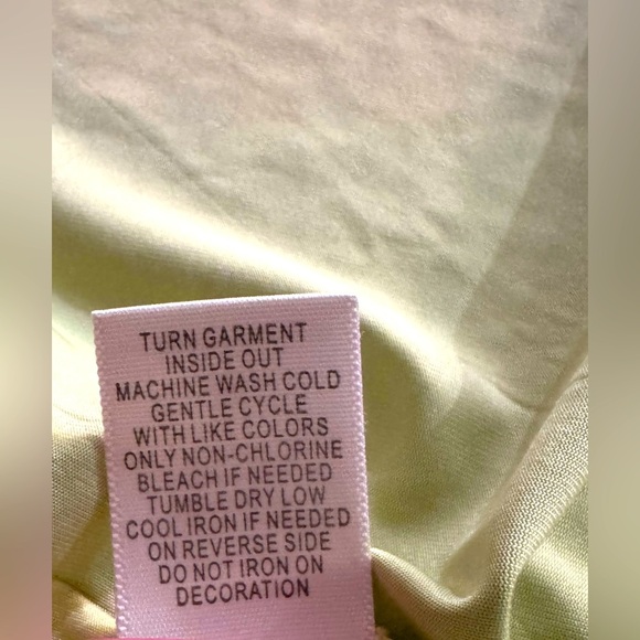 Energie Vibrant Floral & Butterflies Floral Tunic with Beaded Detail Size 2X - Picture 10 of 10